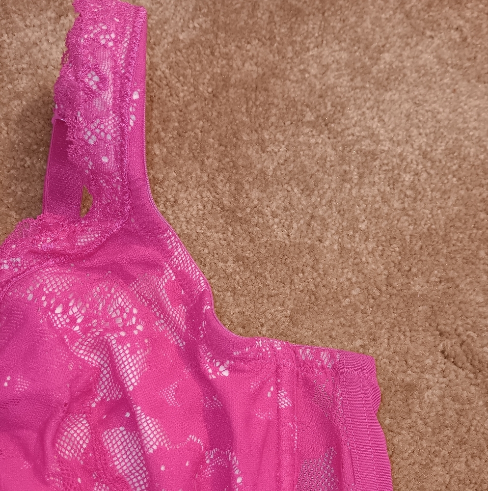 Lace Bra - Picture 2 of 4